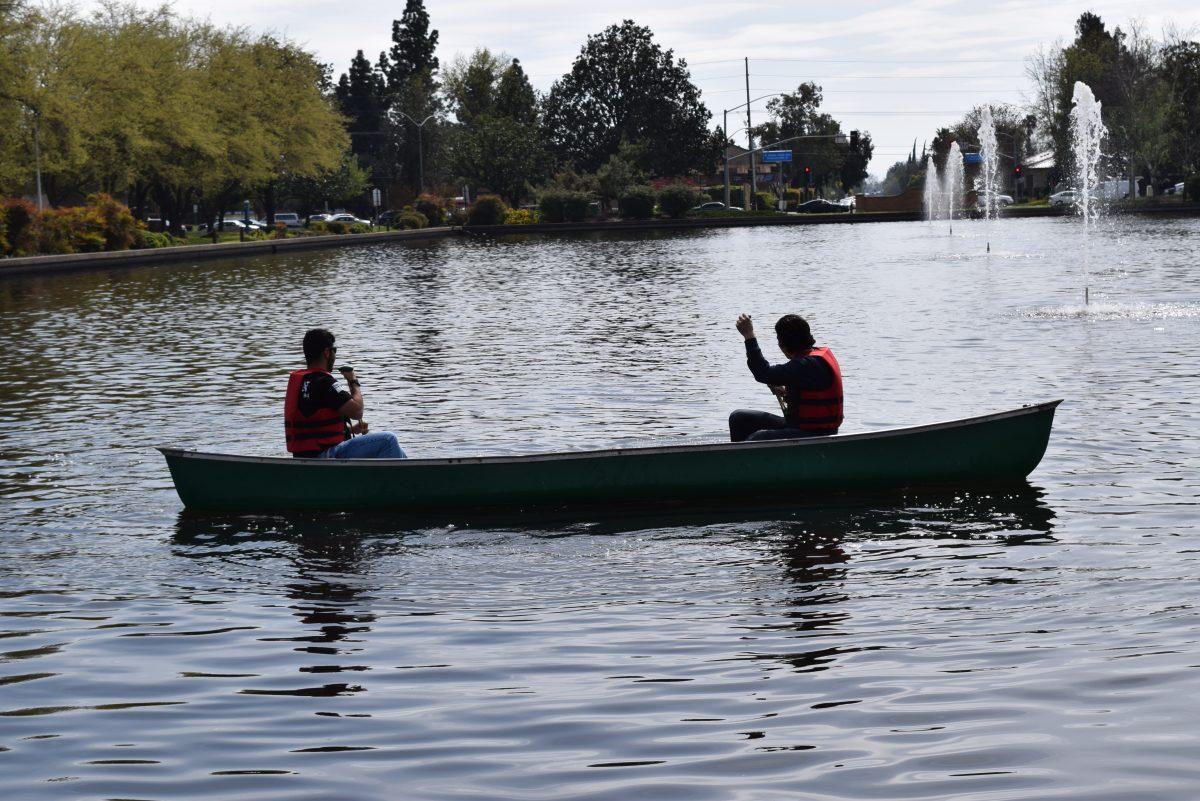 The members of Theta Chi Fraternity take turns rowing on the Reflecting Pond for 36 hours to honor their lost brother and raise funds for Breathe California. Turlock, California, March. 9, 2016. (The Signal/Haylee Crews)