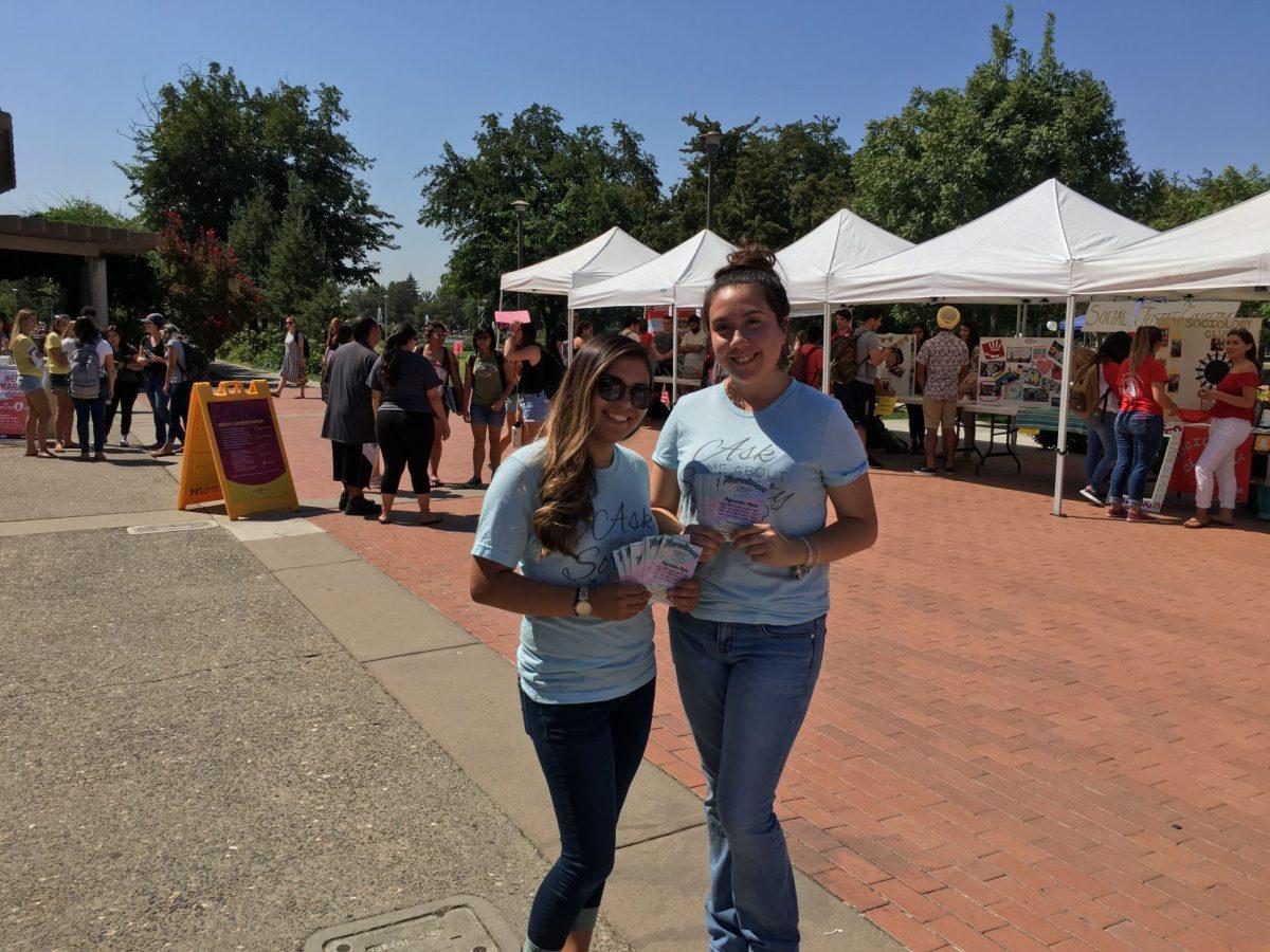 Sorority members promoting their sorority in the quad during the Club &amp; Org Fair (Signal photo/Felipe Fumanzor)