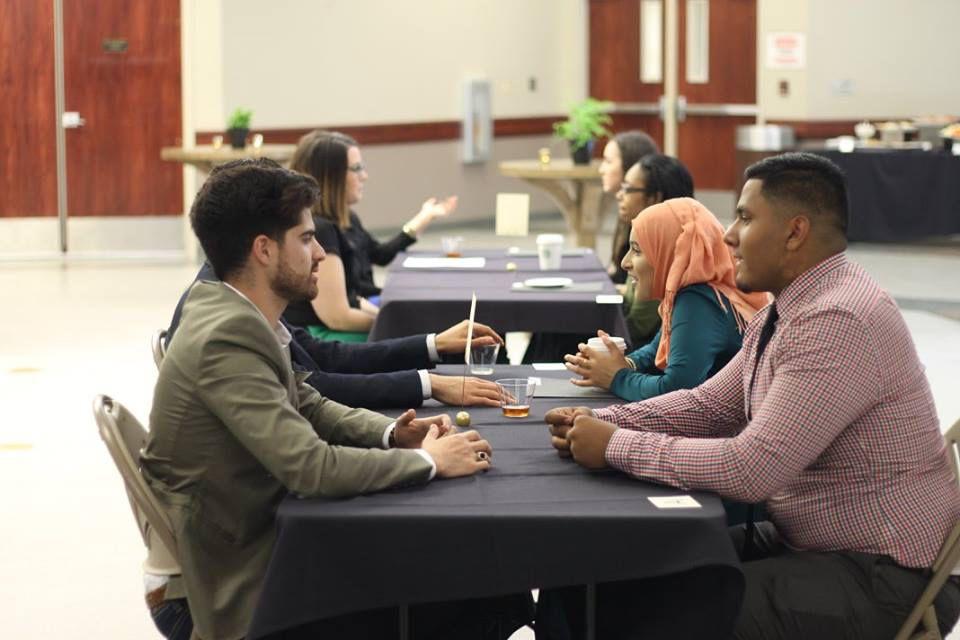 Students talk about networking at Peer to Peer event (Courtesy of&#160;Victor Jimenez)