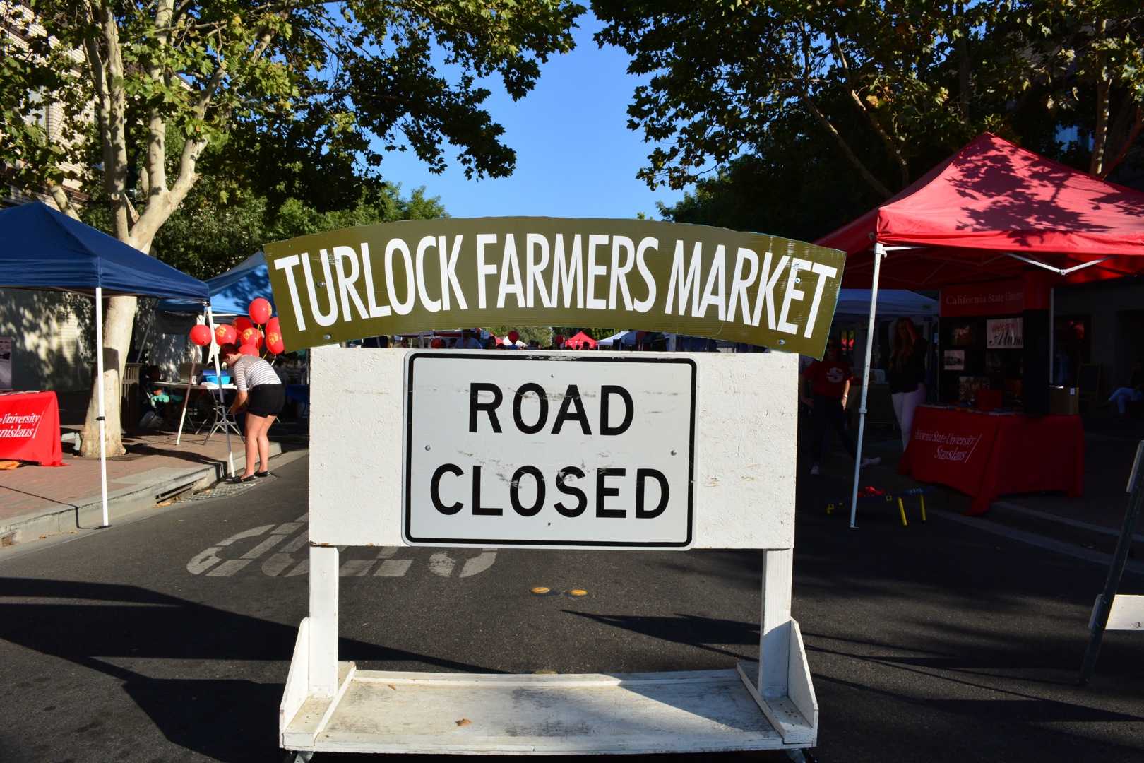 Tonight: University Night at Downtown Turlock Farmers' Market