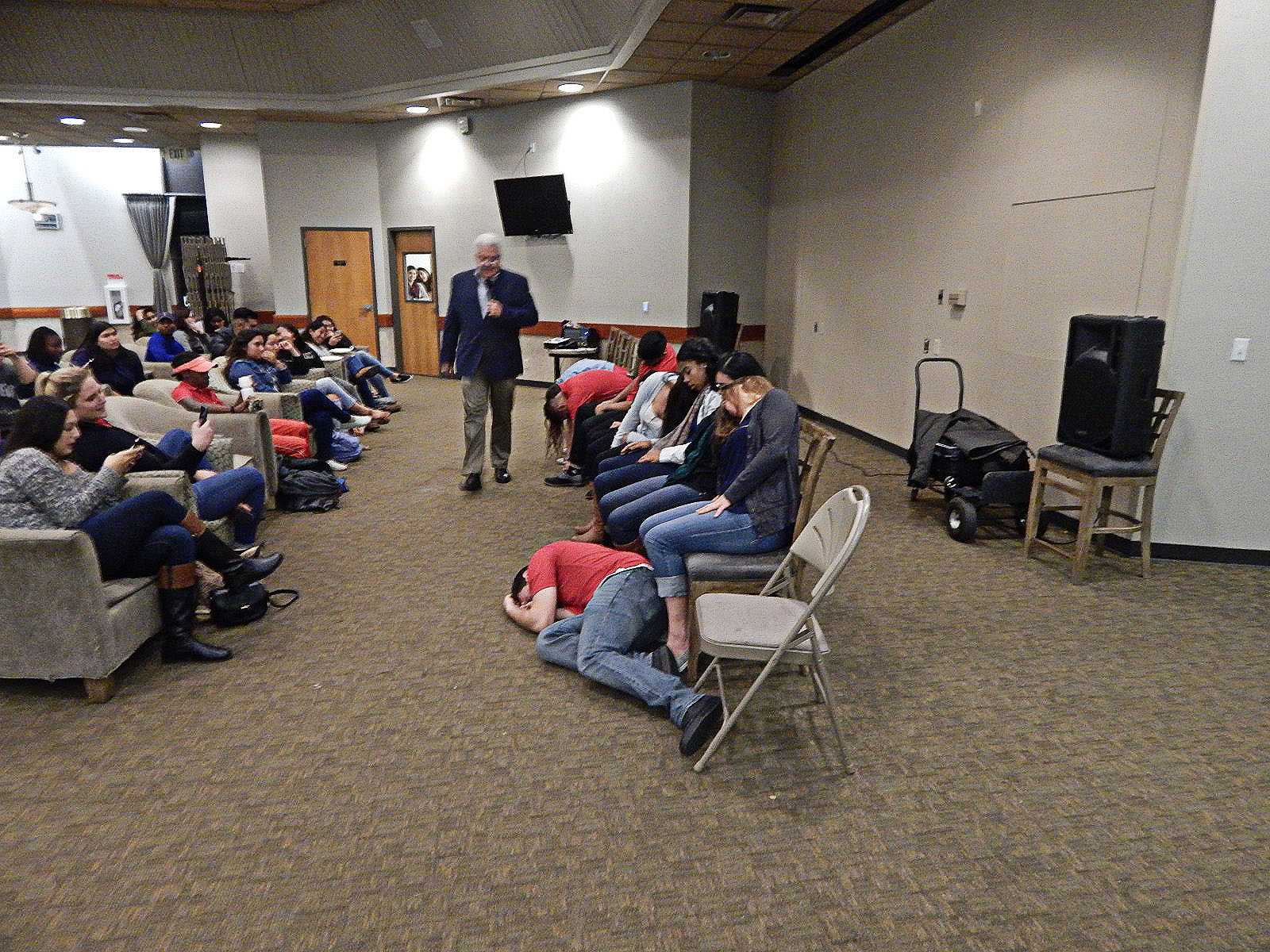 Hypnotist show hosted by ASI