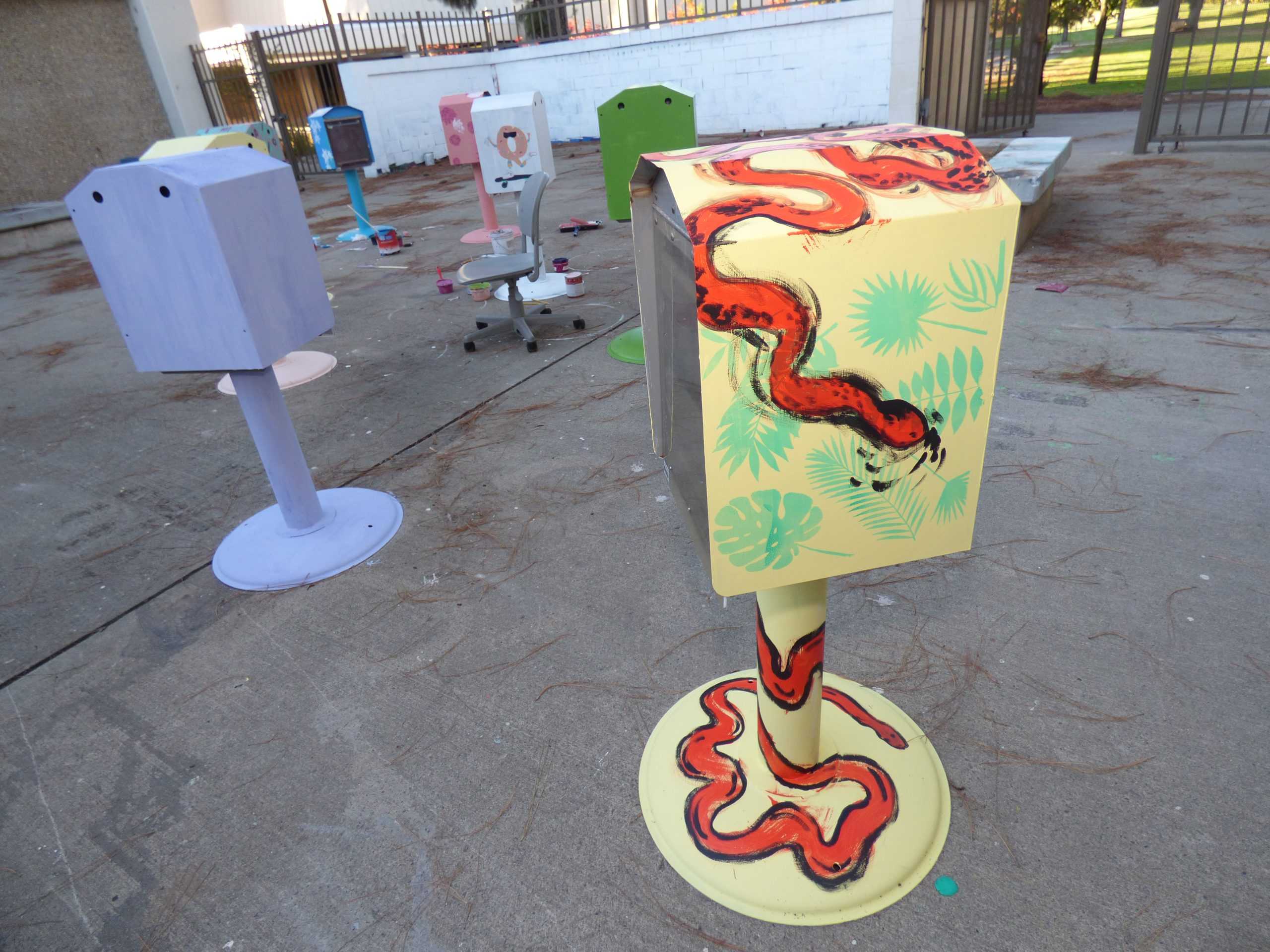 Art students redesign Signal kiosks