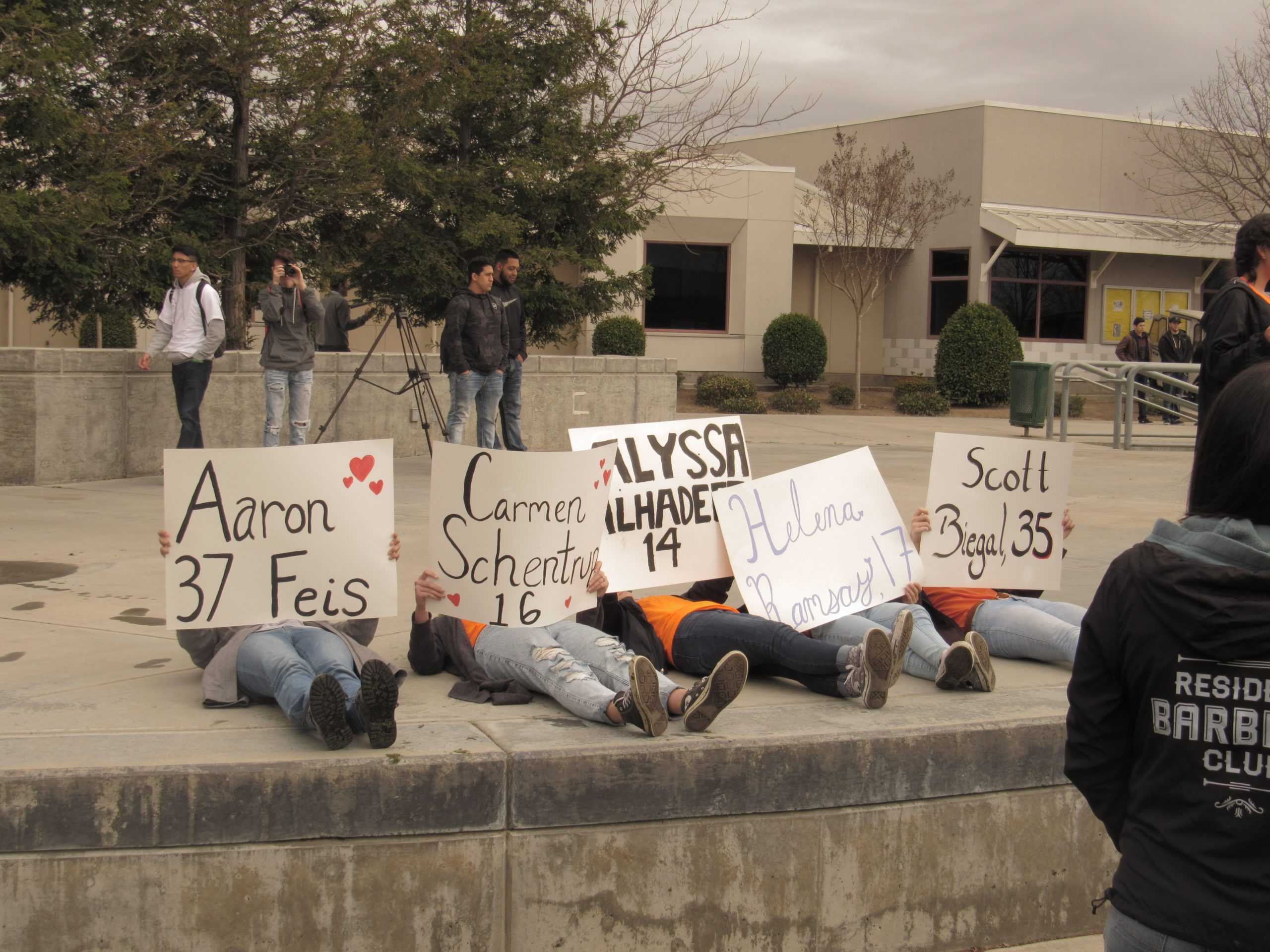 Students Participate in #NationalWalkoutDay to Protest Mass Shootings and Gun Violence