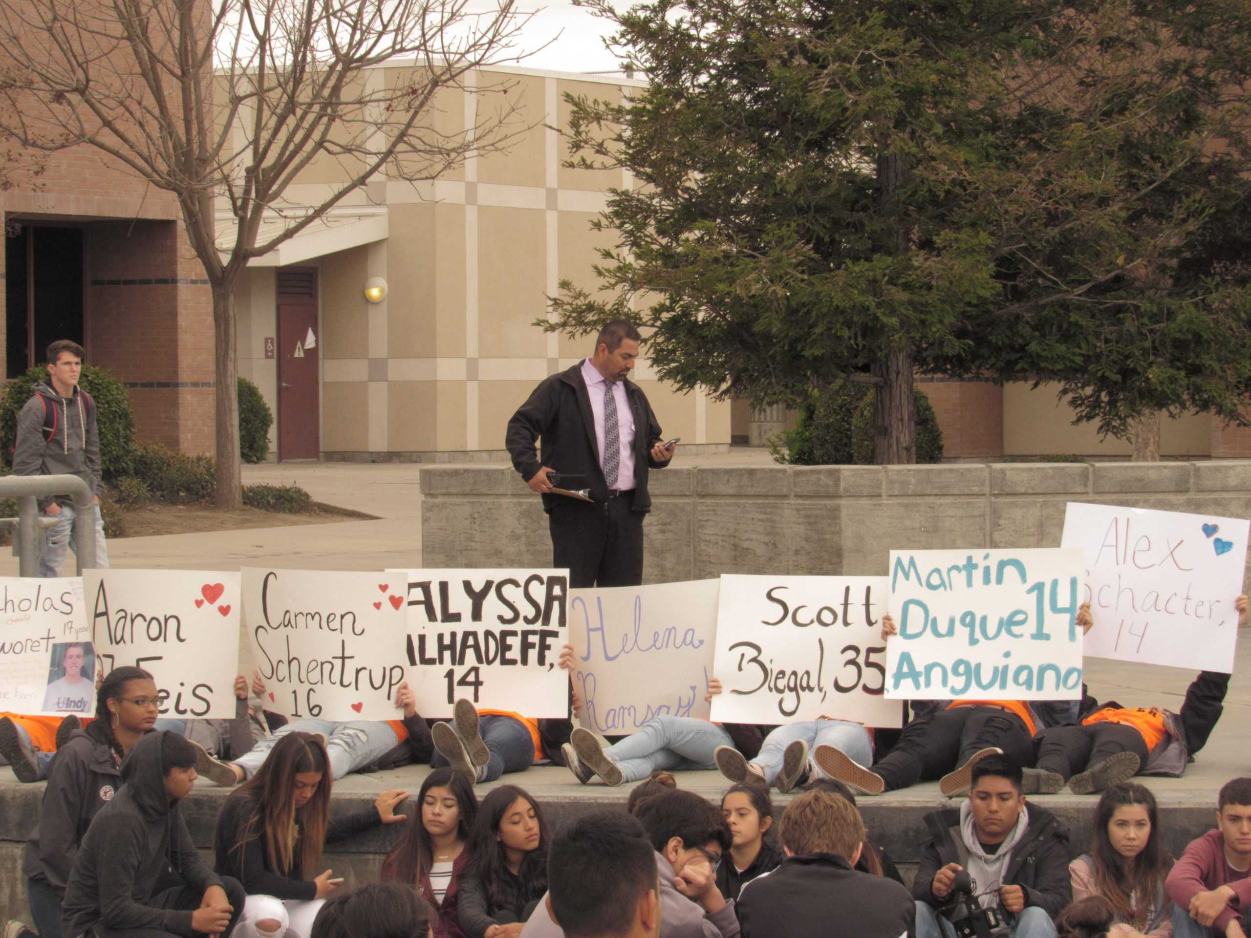 Students Participate in #NationalWalkoutDay to Protest Mass Shootings and Gun Violence