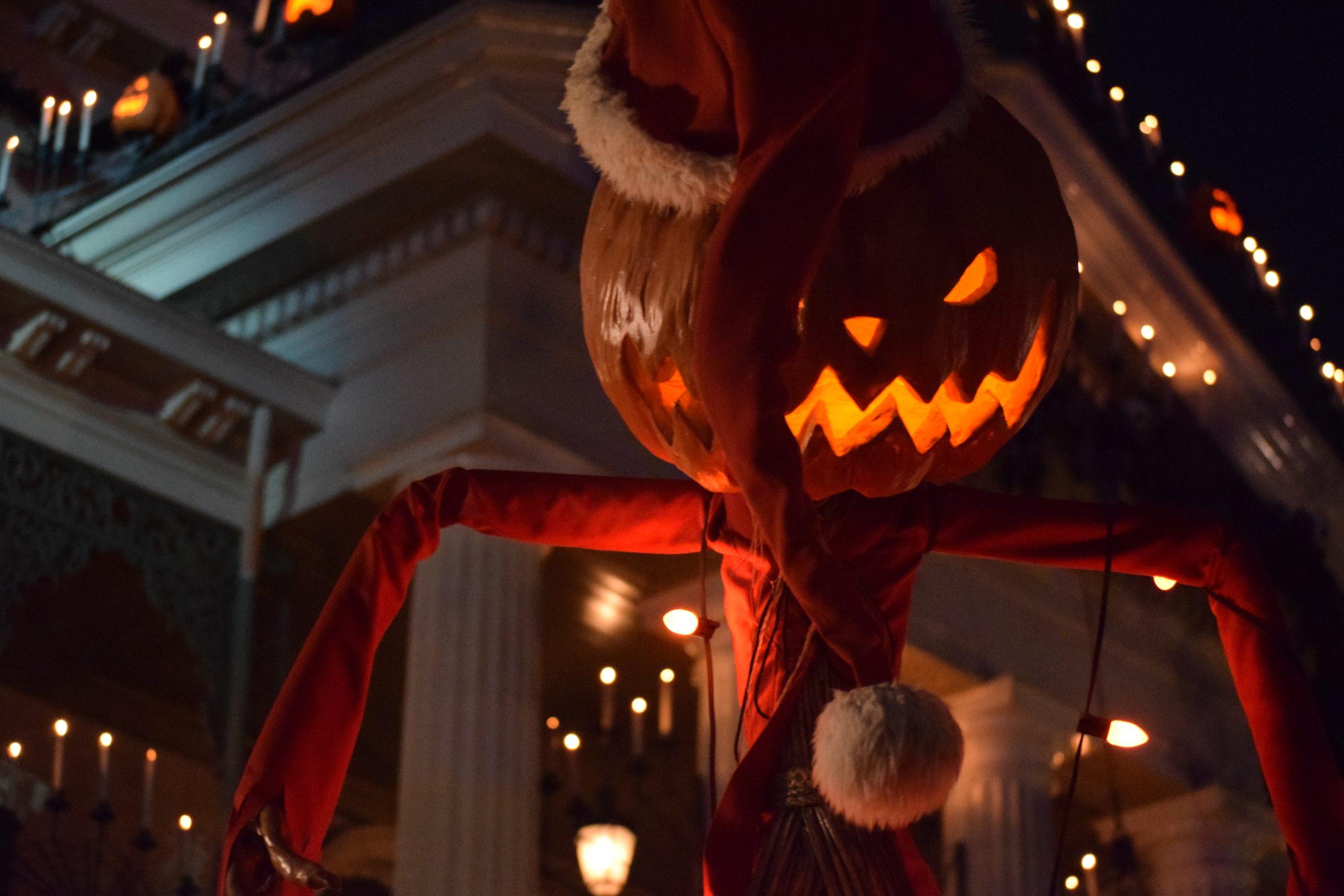 A Halloween Evening in Disneyland