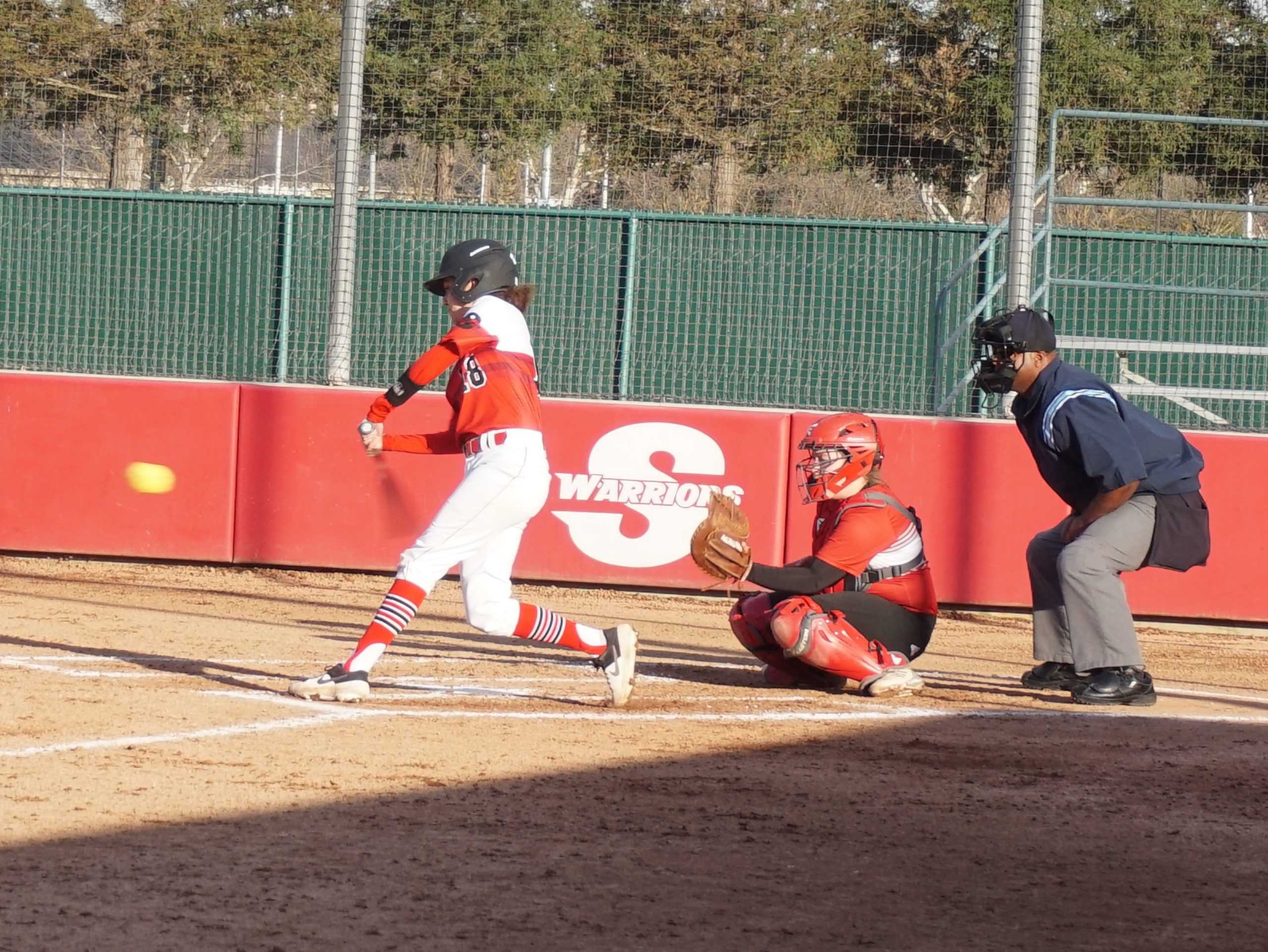 Warriors Softball Team Split Doubleheader against Academy of Art