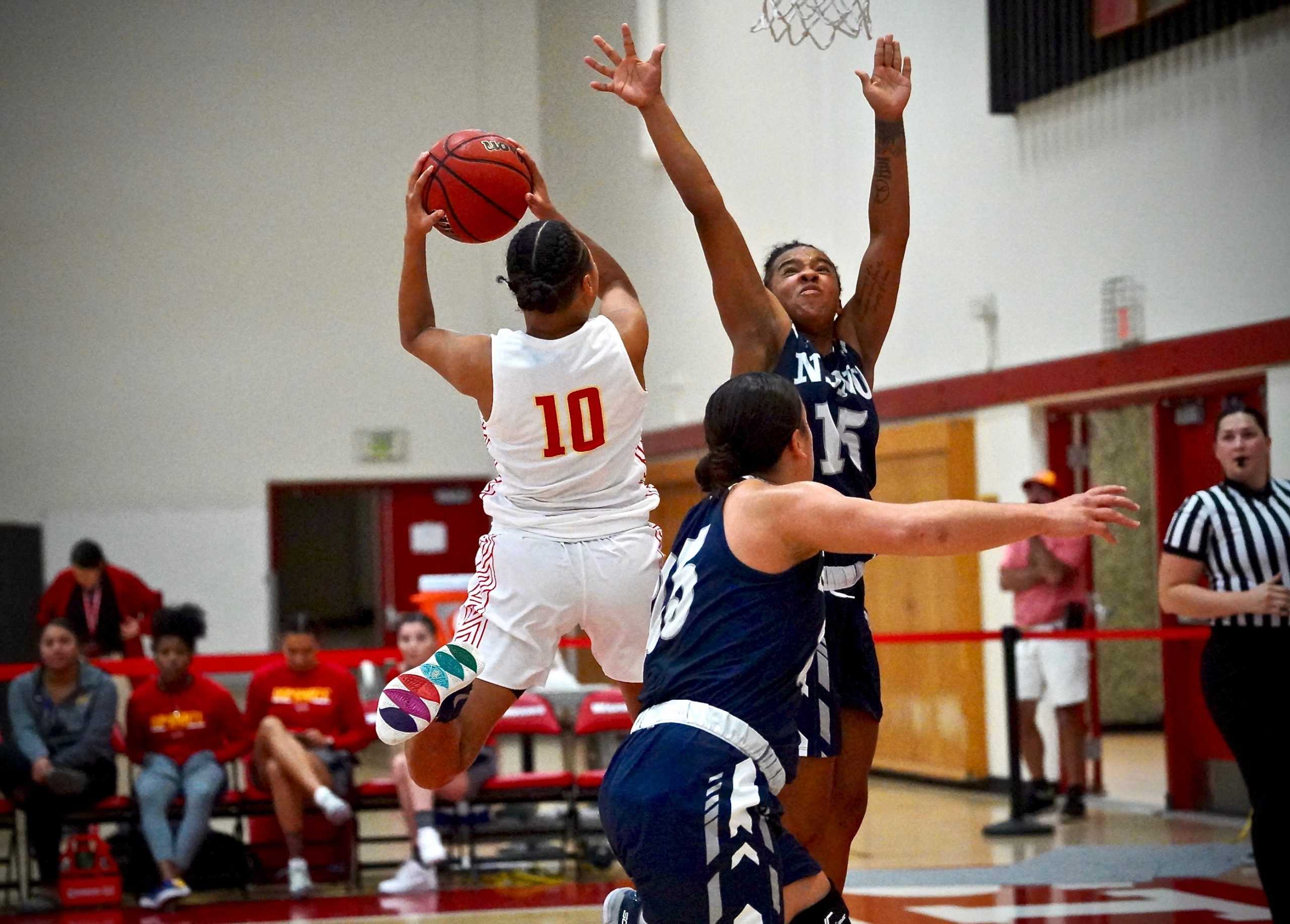 Women's Basketball Team Loses to the Notre Dame de Namur Argonauts in Overtime