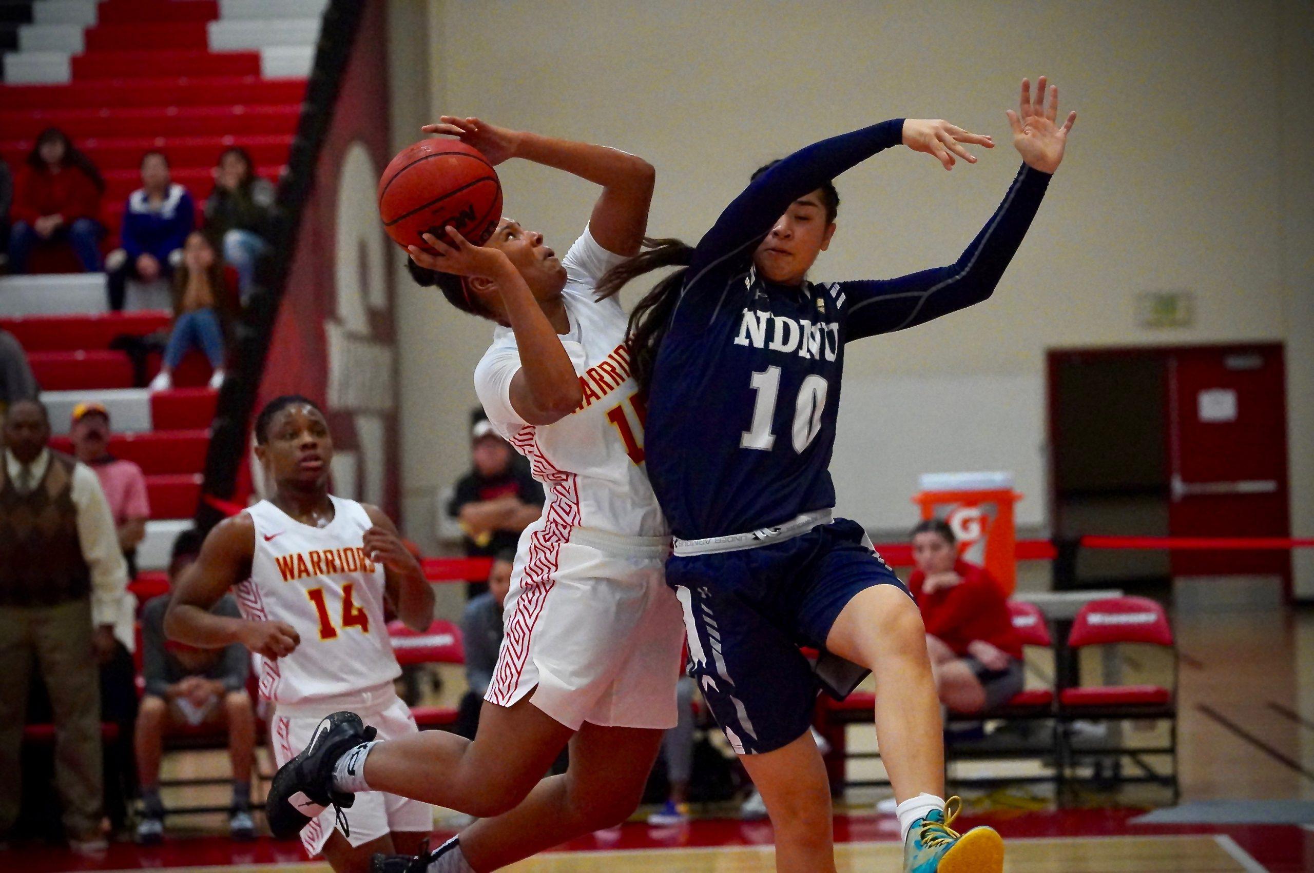 Women's Basketball Team Loses to the Notre Dame de Namur Argonauts in Overtime