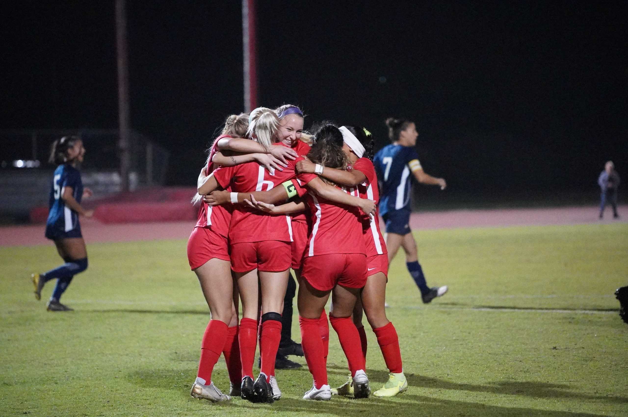 Forward Sadie Ortiz Scores Hat-Trick Against Cal State Monterrey Bay Otters