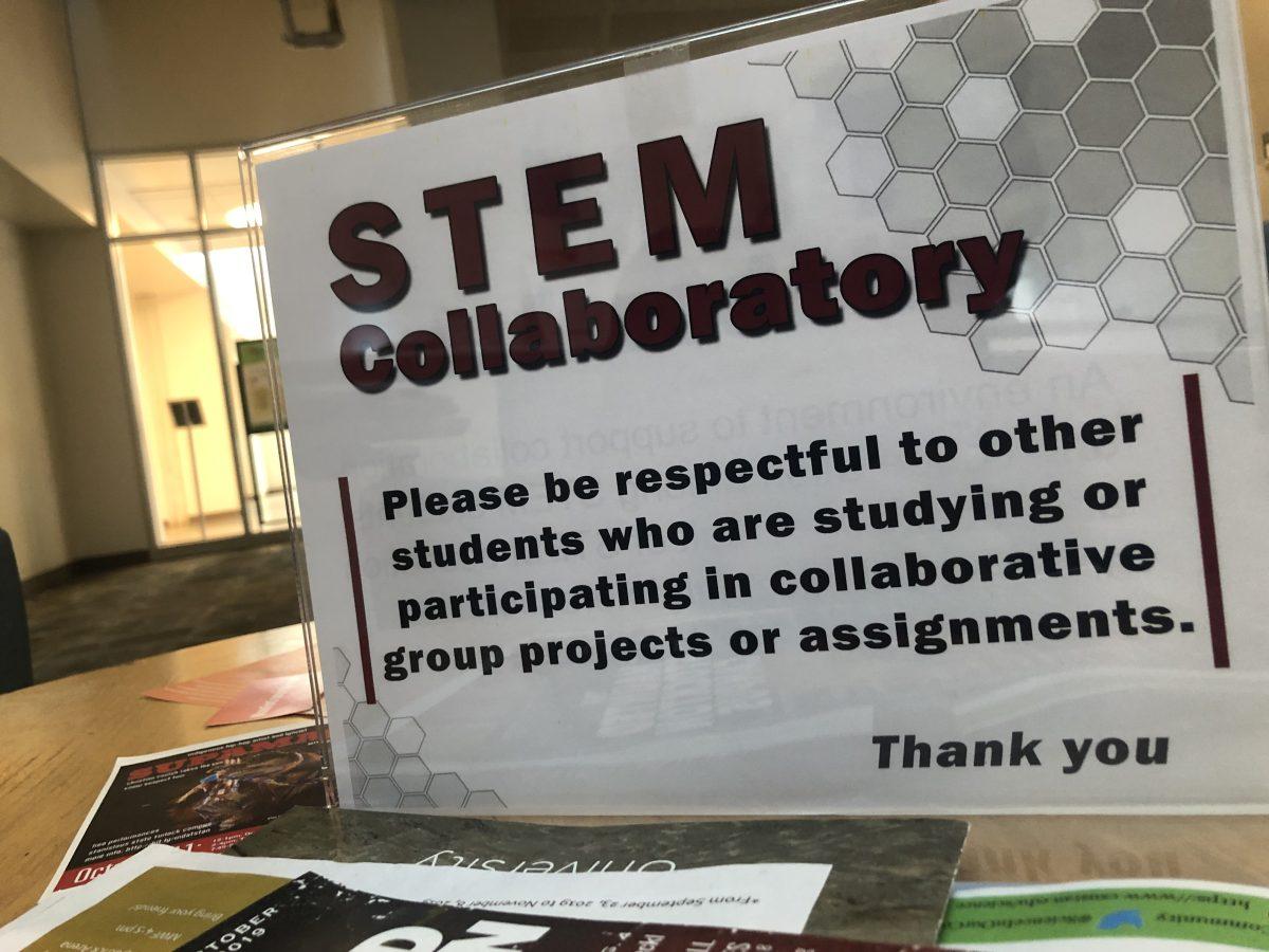 This sign from the STEM Collaboratory reminds people to be respectful of students who may be working on their collaborative projects. (Signal photo/ Aliyah Stoeckl)