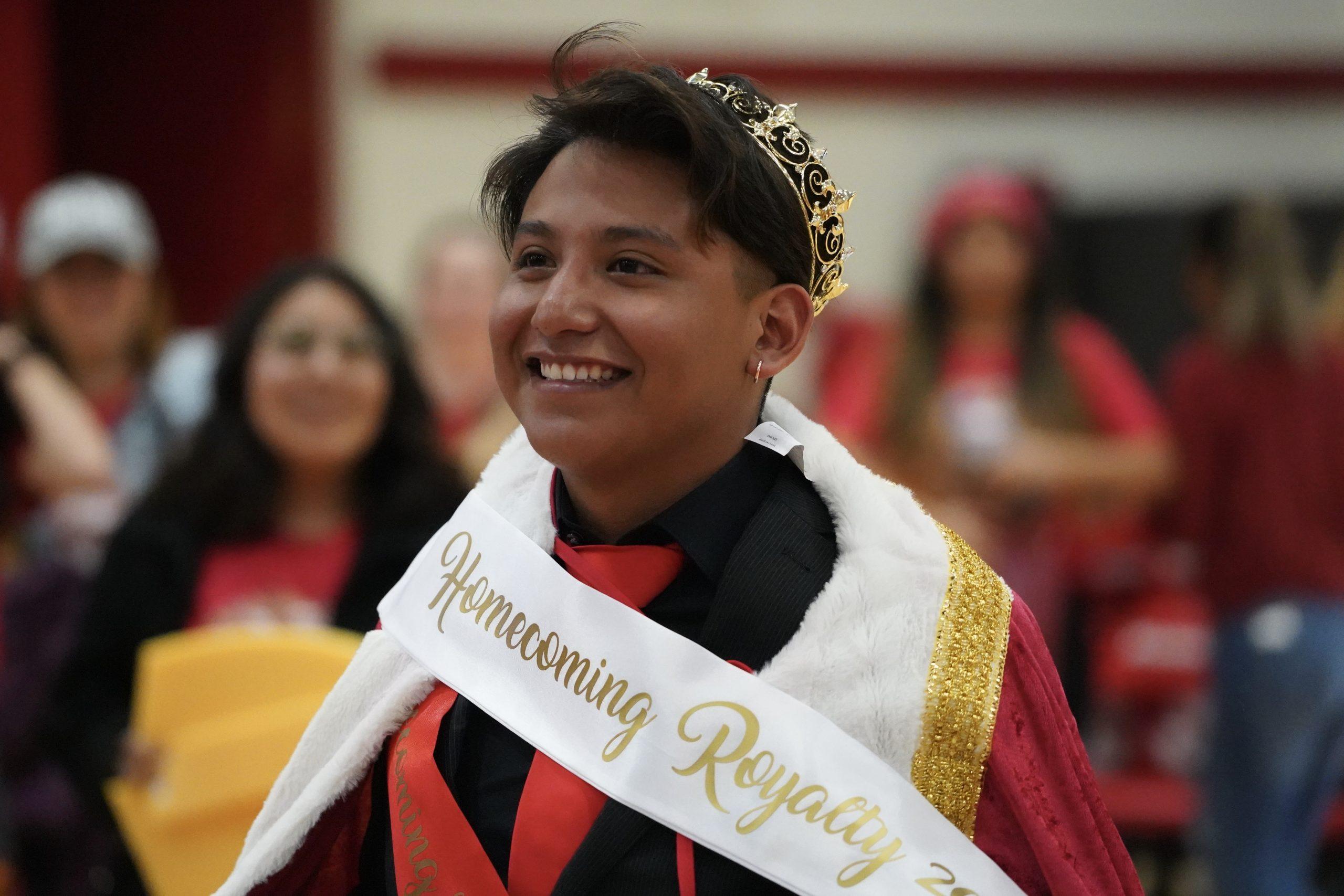 Alyssa Torres and Jonathan  Perez Crowned at 2020 Homecoming