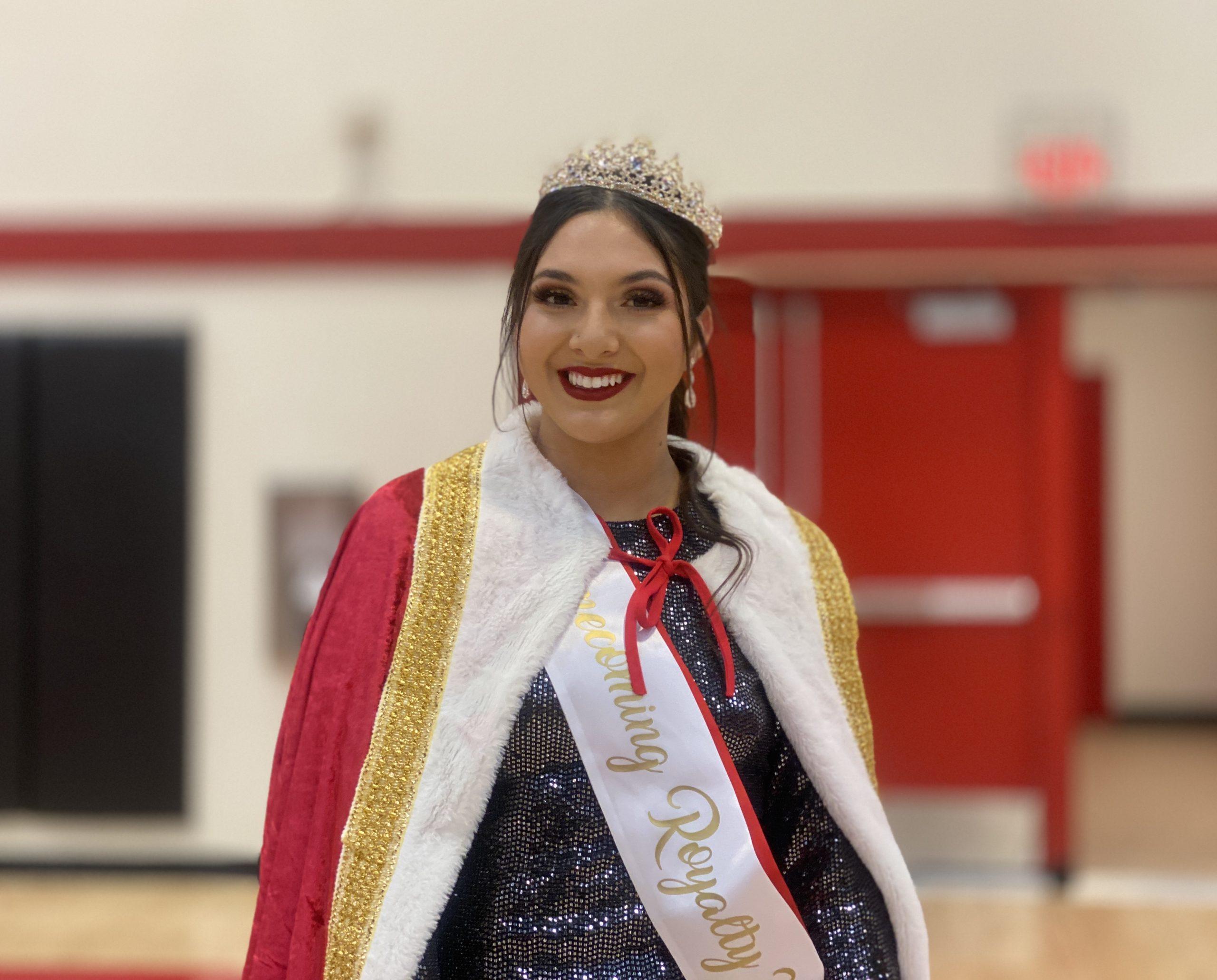 Alyssa Torres and Jonathan  Perez Crowned at 2020 Homecoming