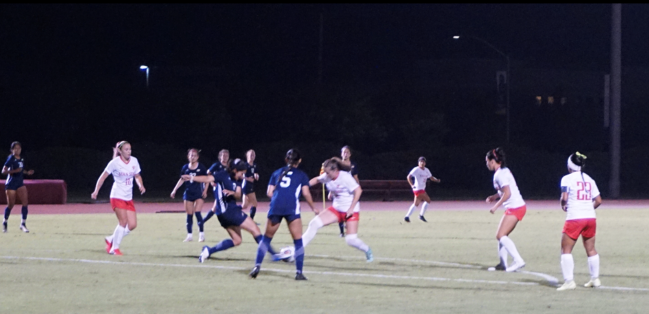 Women's Soccer Kicks Off Conference Play With Hot Start