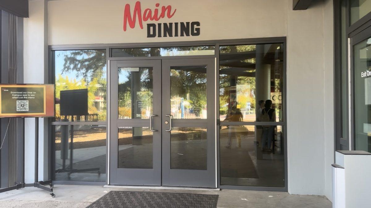 The front entrance of the Main Dining hall. (Signal Photo/Maria Cruz)