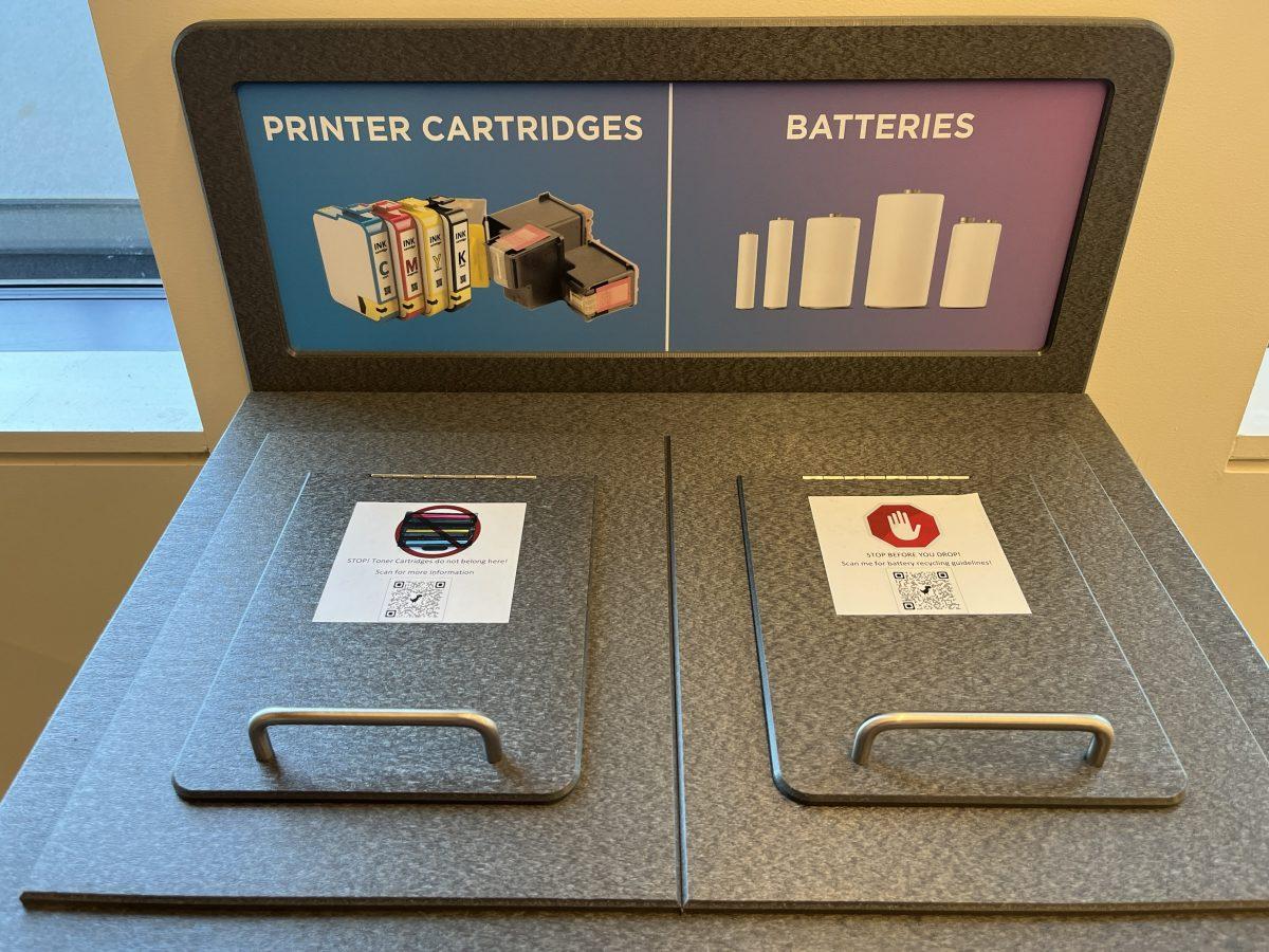 One of the thirteen new battery and printer cartridge recycling bins that have popped up across the Turlock campus. (Signal Photo/Gabriela Muro)