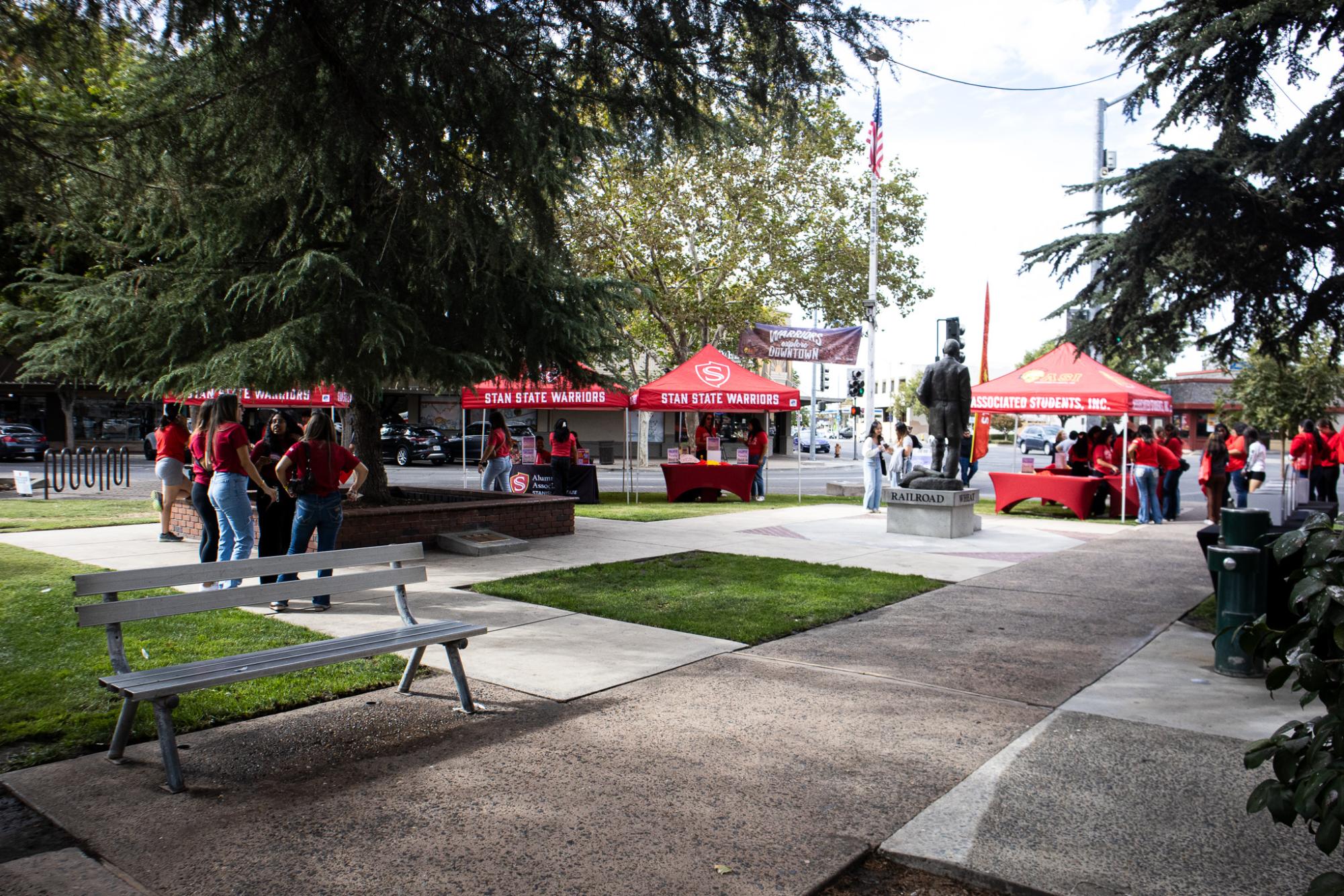 Local Businesses & Turlock City Streets Bustle with Excitement Thanks to the Warriors Explore Downtown Event