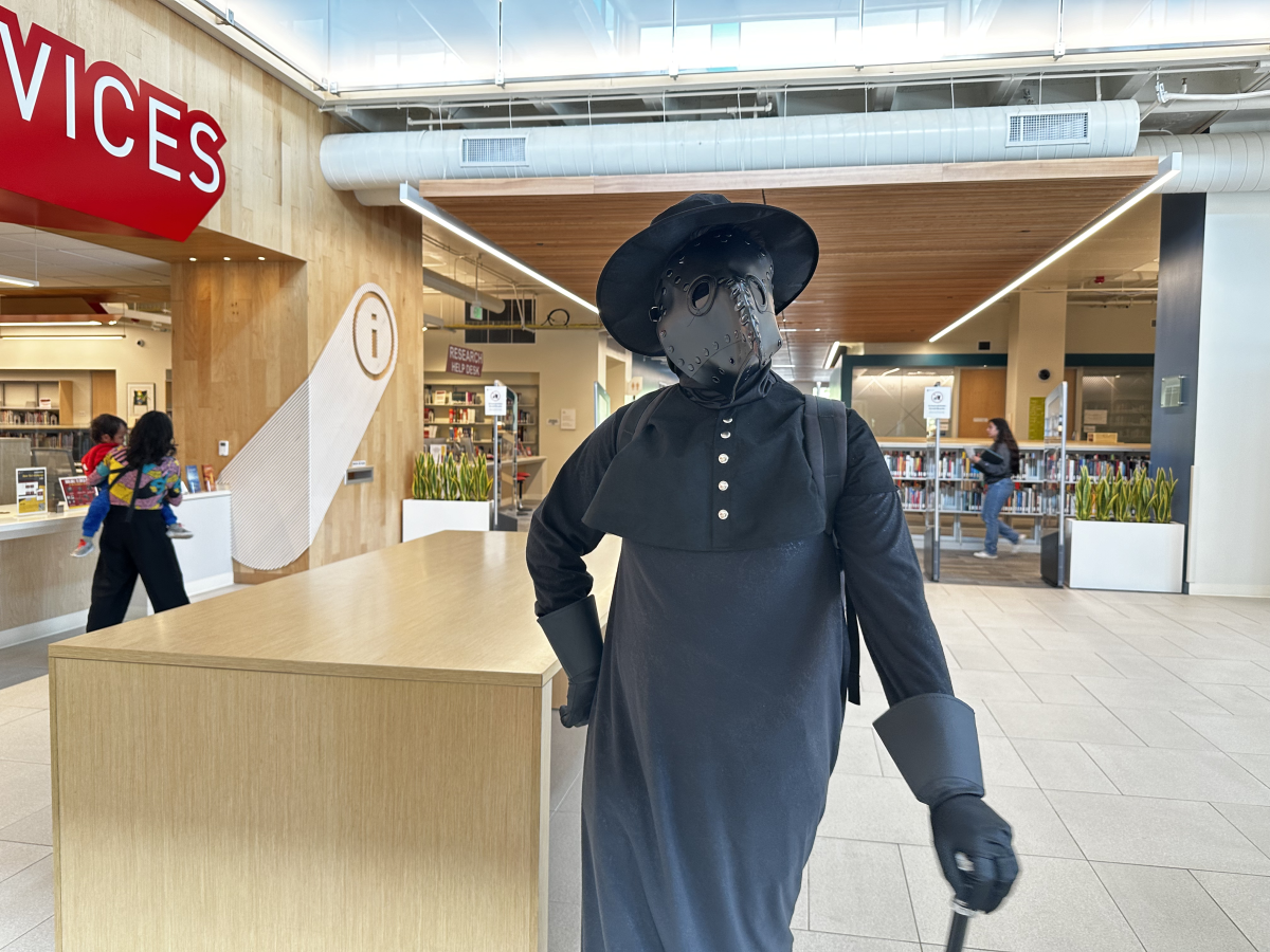 Joshua Gonzalez (History, sophomore) dressed as a plague doctor.