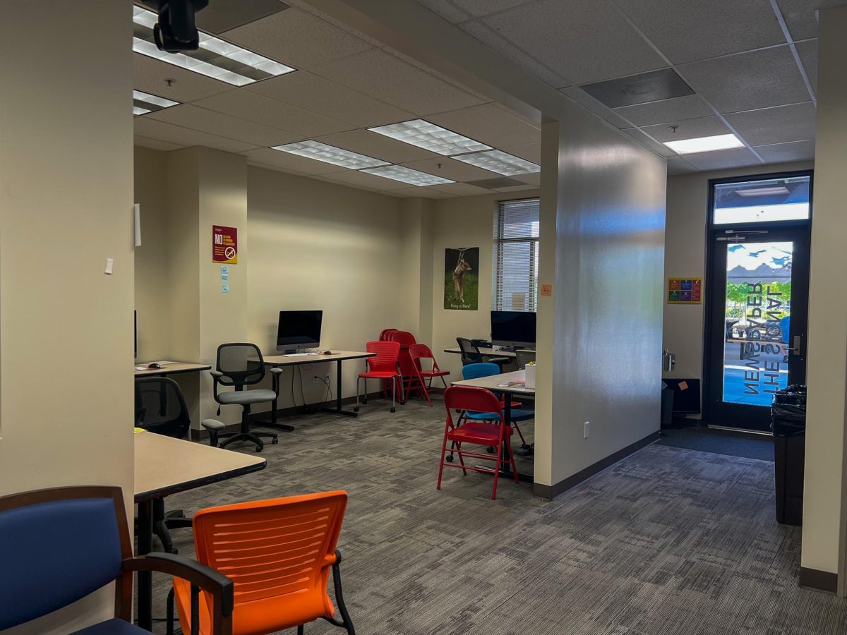 The Inside of the Signal Office and Journalism Lab Class