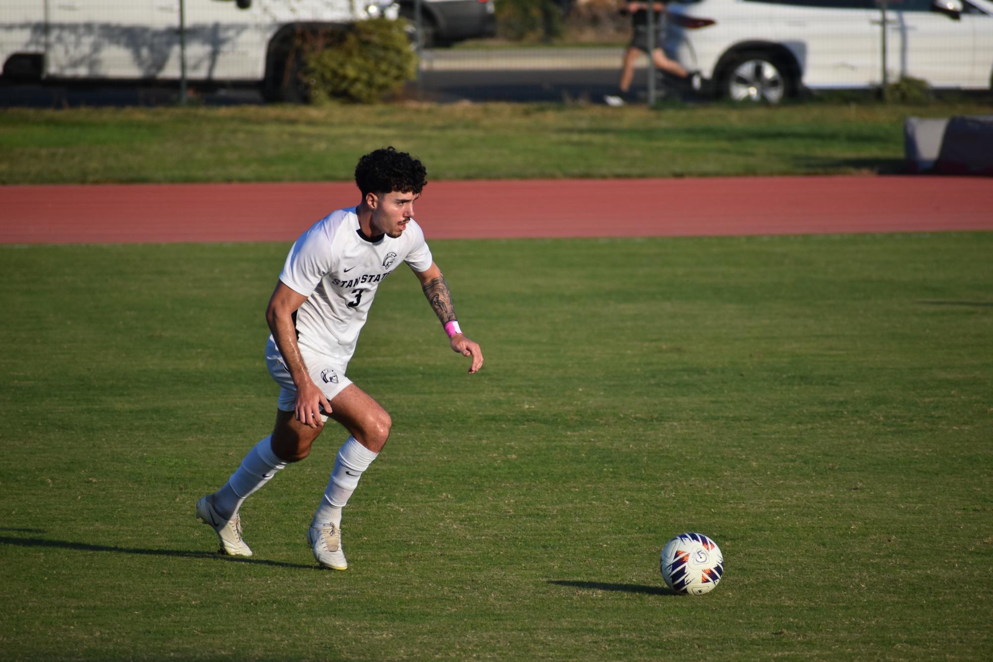 Warriors kick their way to victory