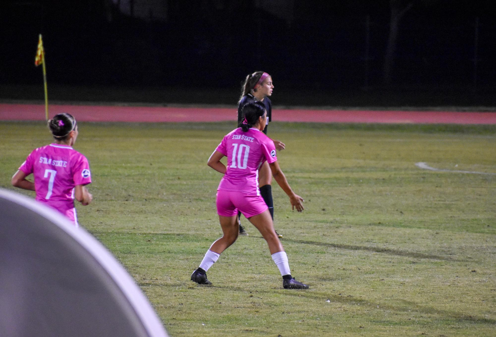 Warriors kick their way to victory