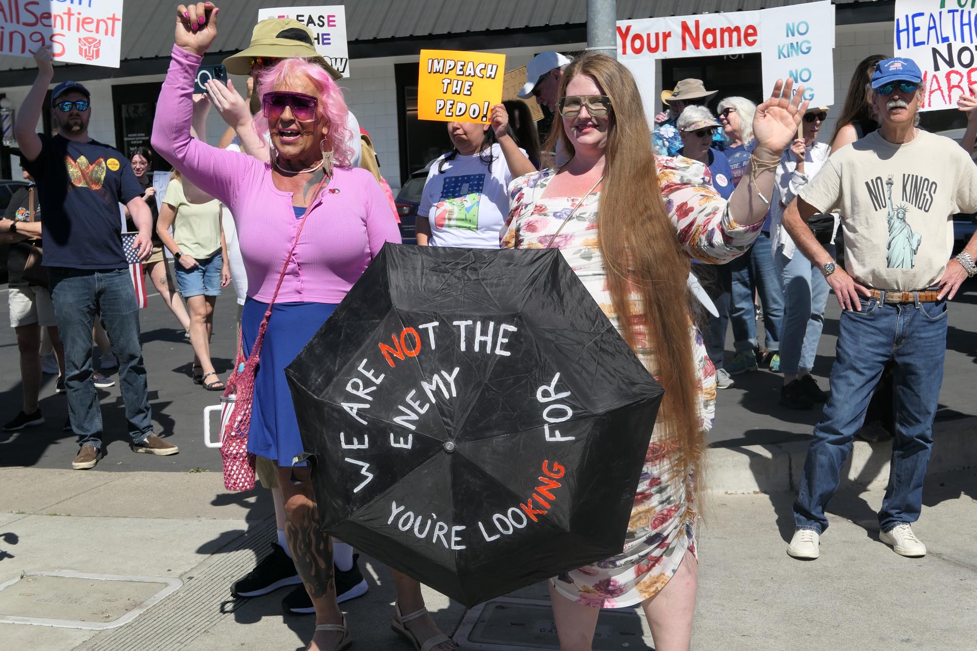 Modesto participates in nationwide "No Kings" protest