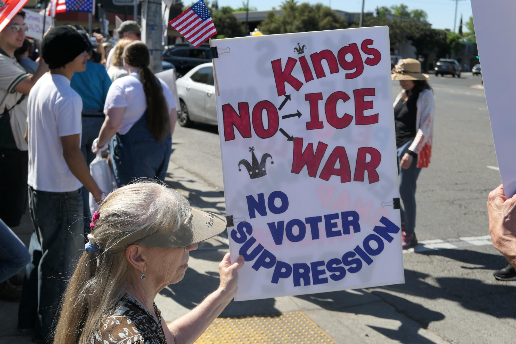 Modesto participates in nationwide "No Kings" protest