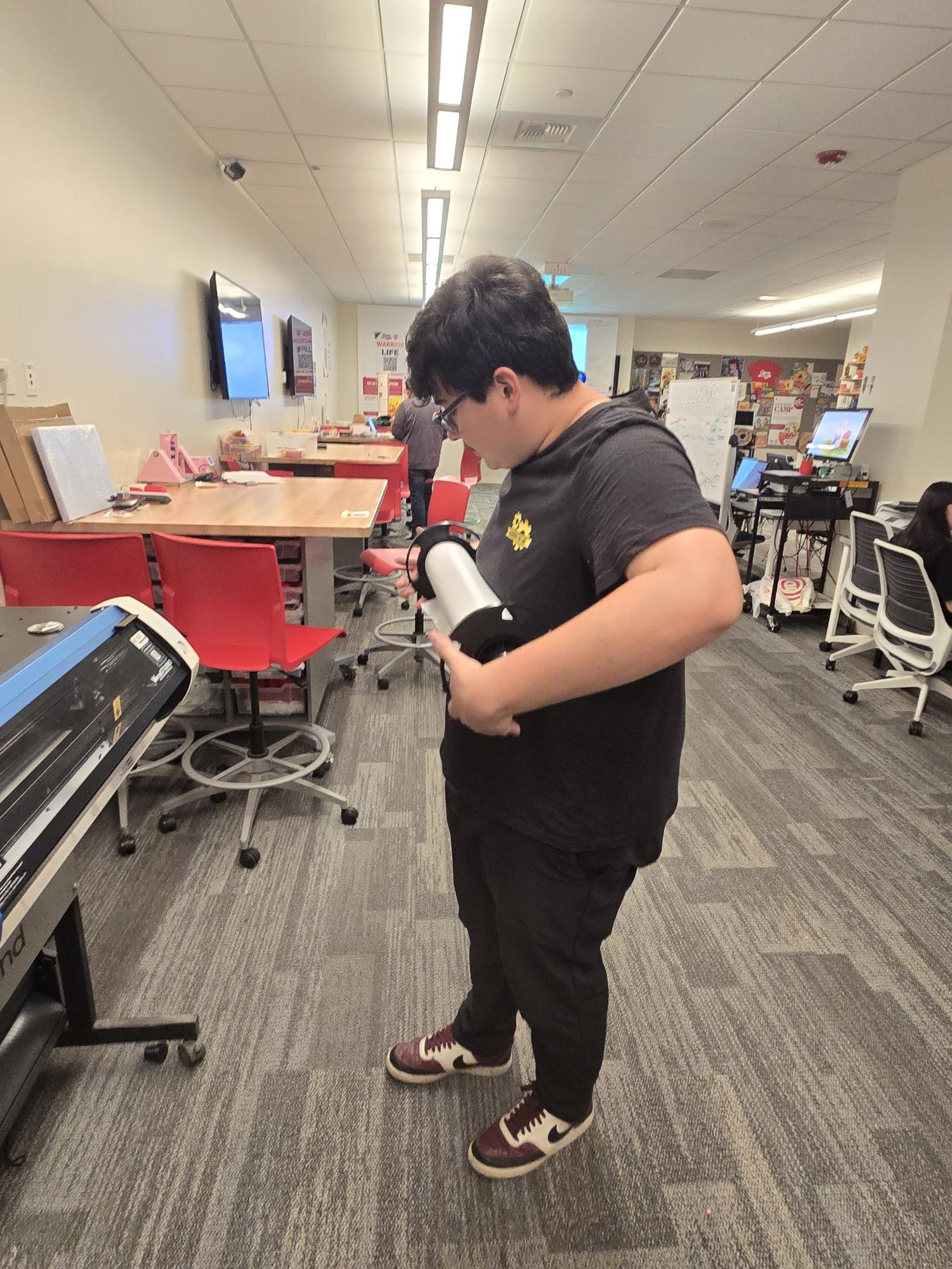 Fab Lab helps students make their cards fab