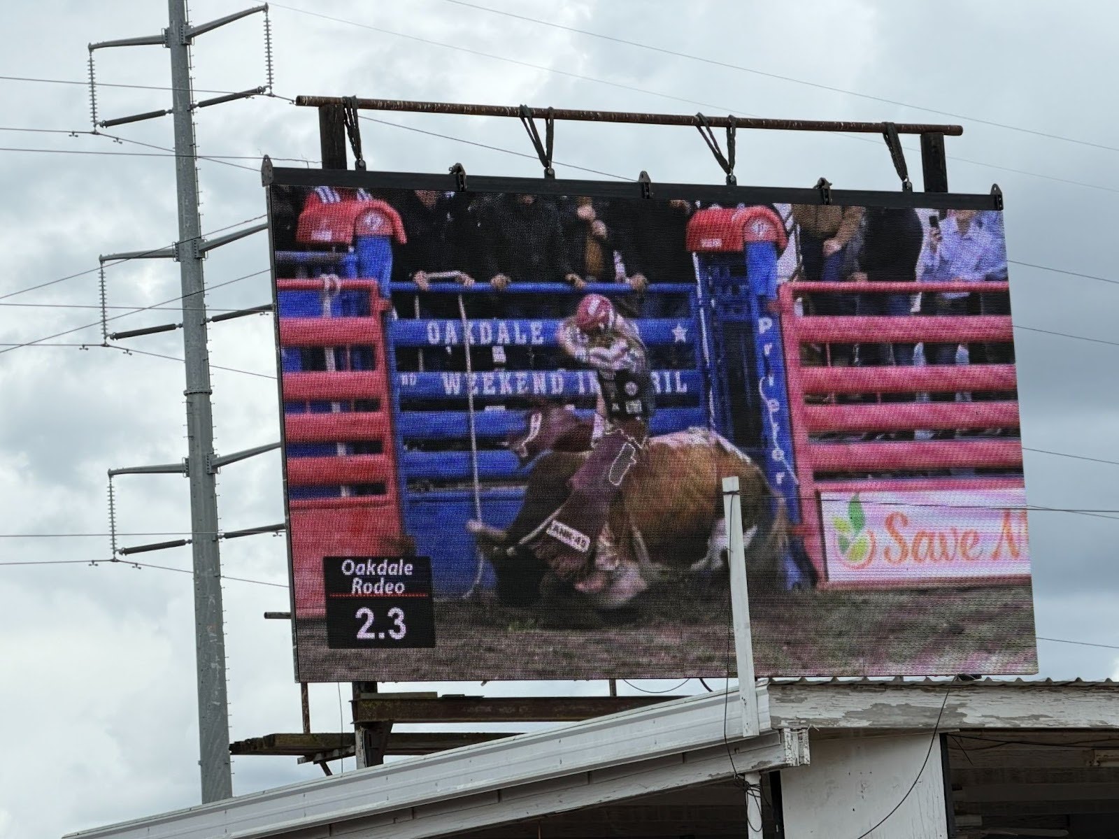 Oakdale Rodeo draws crowd across the Central Valley