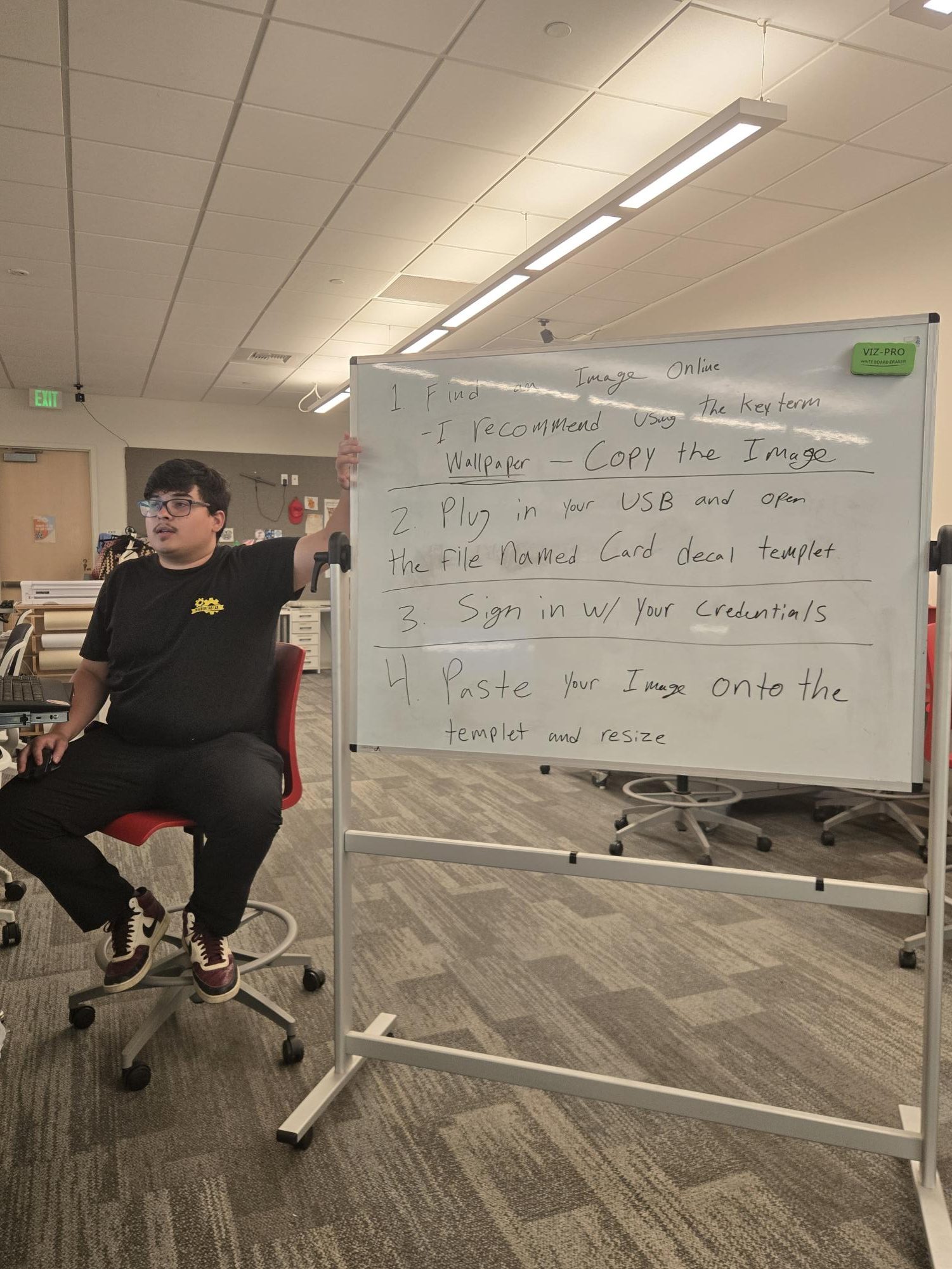 Fab Lab helps students make their cards fab